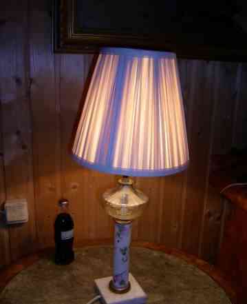 Старинная настольная лампа