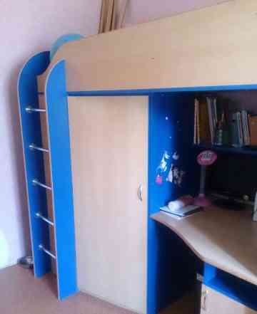 Уголок школьника со шкафом и спальным местом