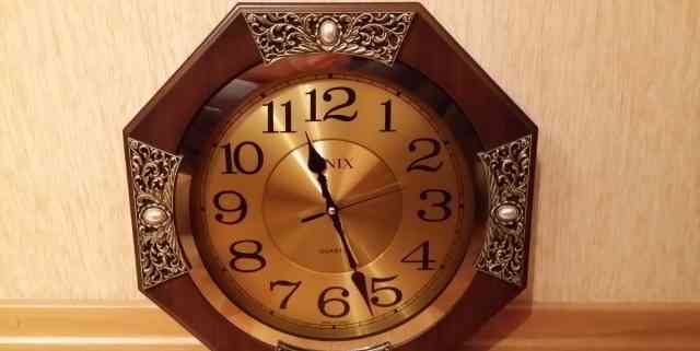 Настенные часы Sinix 1071N