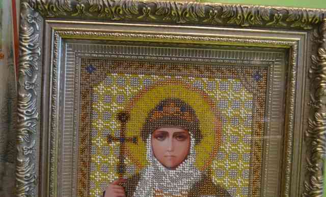 вышитую бисером икону Святая Ольга