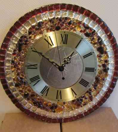 Настенные часы из стекла ручной работы