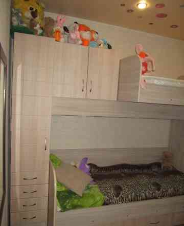 Двухъярусная кровать со шкафами