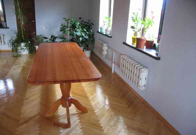 Деревянный стол из сосны