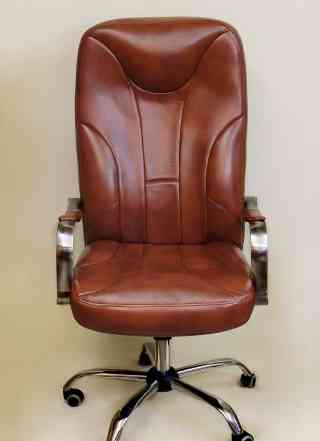 Новейшая модель кресла для руководителя "Нэкст"