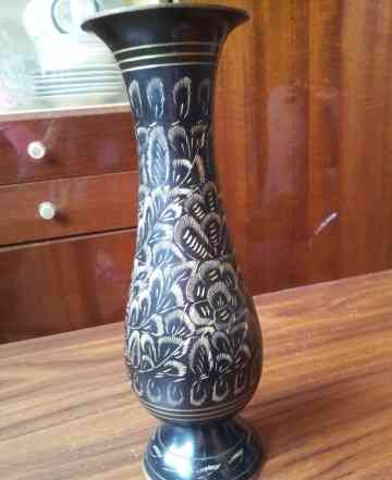 Металлическая черная ваза Индия