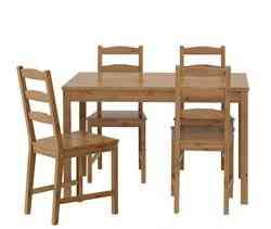 Обеденный стол и 4 стула отличное состояние