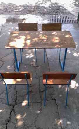 Набор стол и 4 стульчика