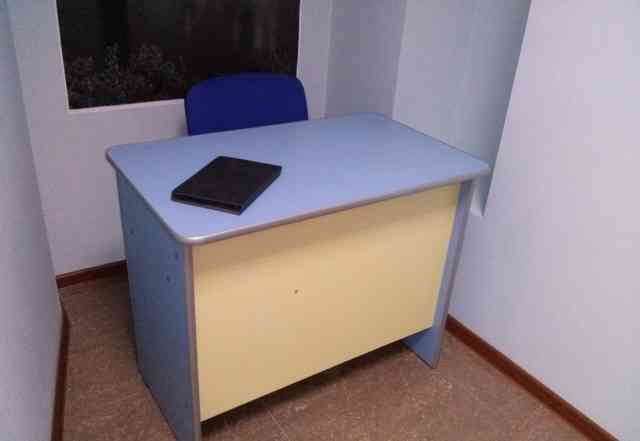Мебель офисная - столы письменные