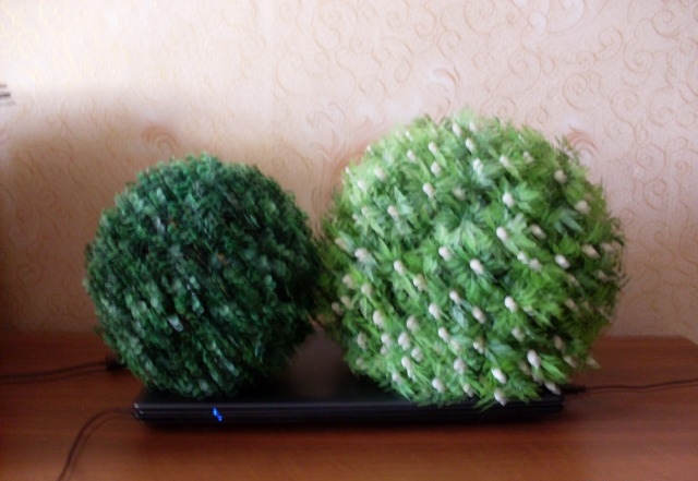 Декоративные искуственные растения в виде шаров