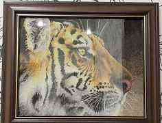 Картина "тигр". Вышивка крестом, в раме
